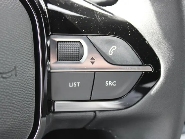 Peugeot e-2008 EV Allure 50 kWh 2025 Elektrisch 26