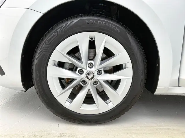 Škoda Octavia Combi 1.5 e-TSI DSG Style 2022 Benzine 15