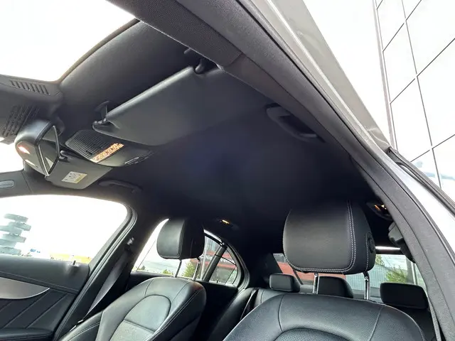 Mercedes-Benz C-Klasse C180 AMG line 2014 Benzine 27