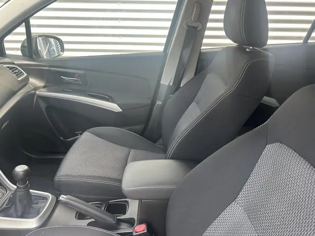 Suzuki S-Cross SX4 1.6 Exclusive 2014 Benzine 9