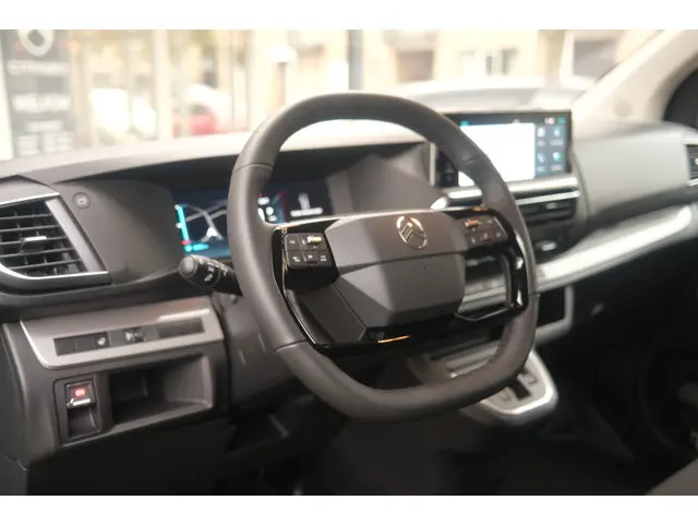 Citroën Jumpy M L2 2.0 BlueHDi 2024 Diesel 28