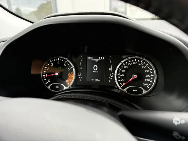 Jeep Renegade 1.4 MultiAir Limited 2015 Benzine 9