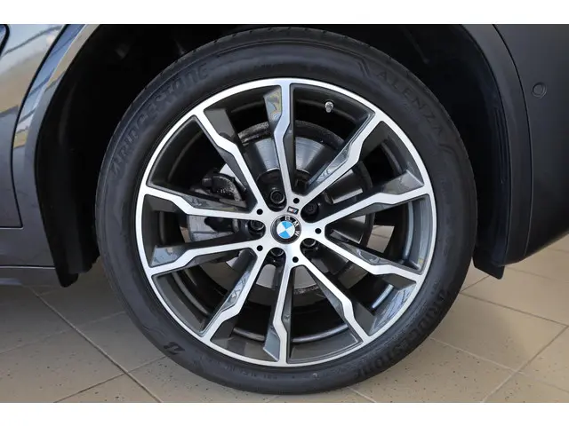 BMW X3 xDrive20i 2021 Benzine 6