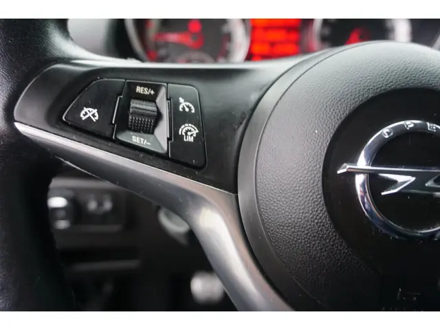 Opel ADAM 1.4 Turbo Rocks S 2015 Benzine 8