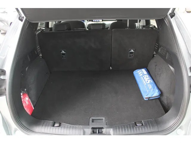 Ford Kuga 2.5 PHEV Titanium 2021 Hybride Benzine 28