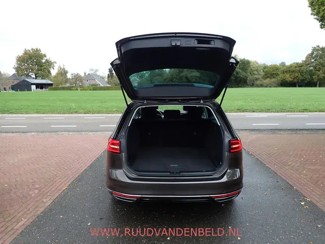 Volkswagen Passat Variant 1.6TDI DSG7 2016 Diesel 24