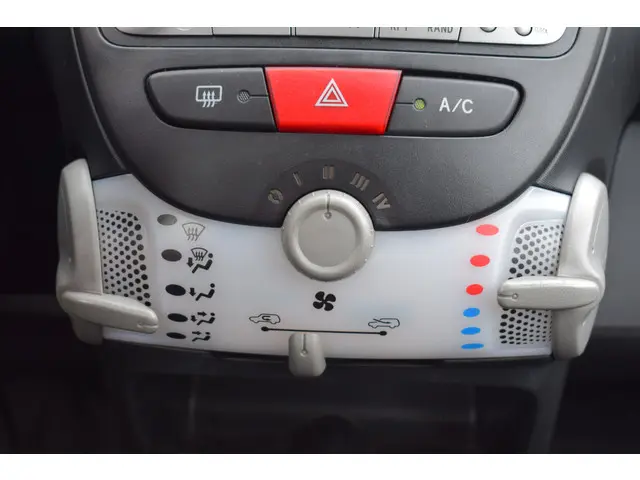 Peugeot 107 1.0 Active//Airco//5drs//72.610km!! 2014 Benzine 13