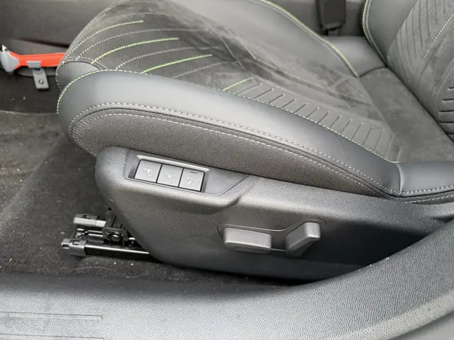 Peugeot e-208 EV GT 51 kWh 156 PK 2025 Elektrisch 12