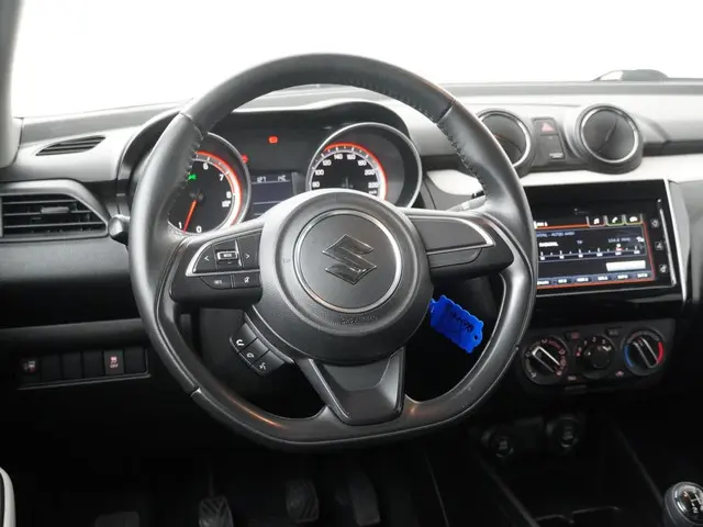 Suzuki Swift 1.2 Select 2019 Benzine 11