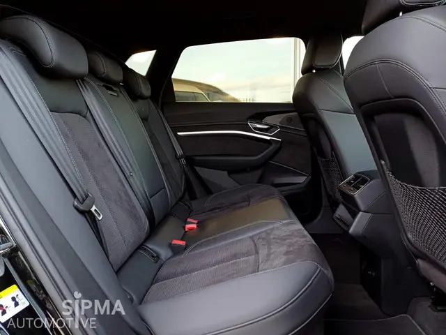 Audi e-tron Quattro S-Line/71kWh/56dkm/50 2021 Elektrisch 11