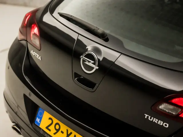 Opel Astra 1.4 Turbo Sport 2012 Benzine 25
