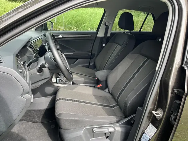 Volkswagen T-Roc 1.5 TSI Style DSG 2020 Benzine 9