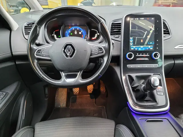 Renault Scénic 1.2 TCe Bose 2016 Benzine 3