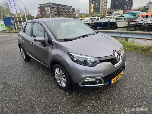 Renault Captur 1.2 TCe Expression AUTOMAAT 2013 Benzine