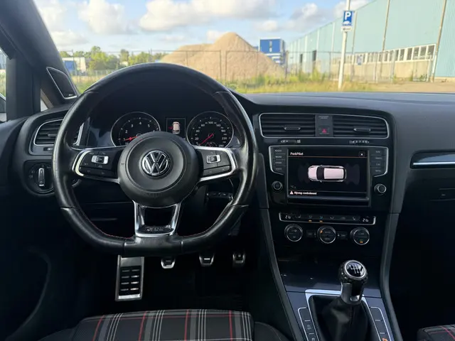 Volkswagen Golf 2.0 TSI GTI 2015 Benzine 23