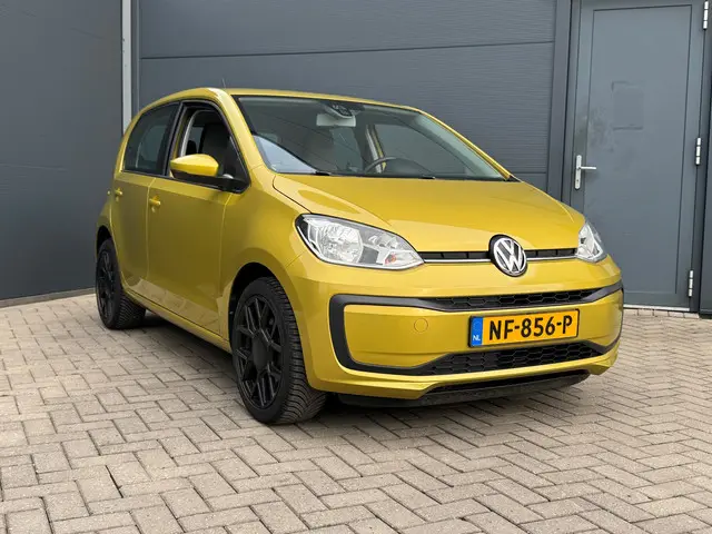 Volkswagen up! 1.0 BMT move up! Facelift / Nap 2017 Benzine 3