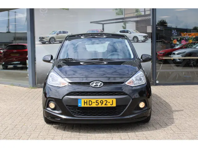 Hyundai i10 1.0i i-Motion Comfort 2016 Benzine 3