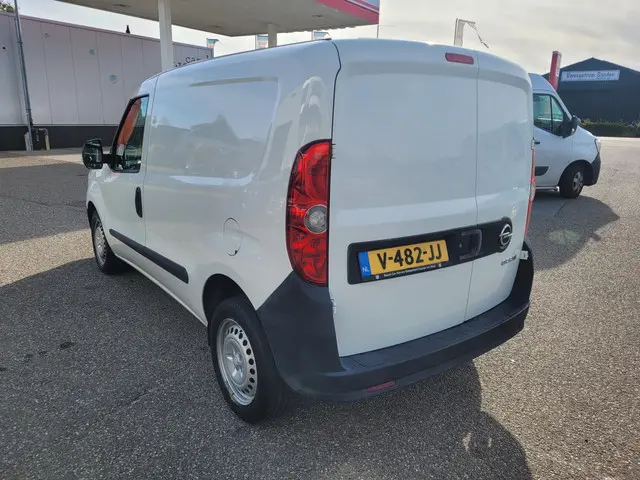 Opel Combo 1.3 CDTi L1H1 Edition 2017 Diesel 4
