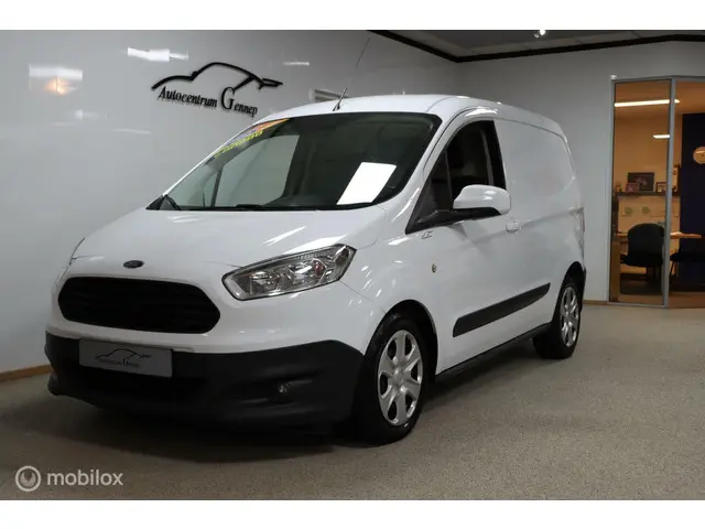 Ford Transit Courier 1.5 TDCI Trend 2017 Diesel 4