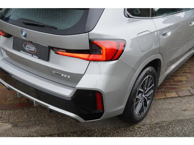 BMW X1 xDrive25e 2024 Hybride Benzine 18