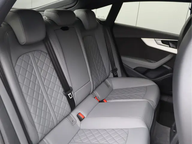 Audi A5 Sportback 40 TFSI S-Line 2020 Hybride Benzine 28