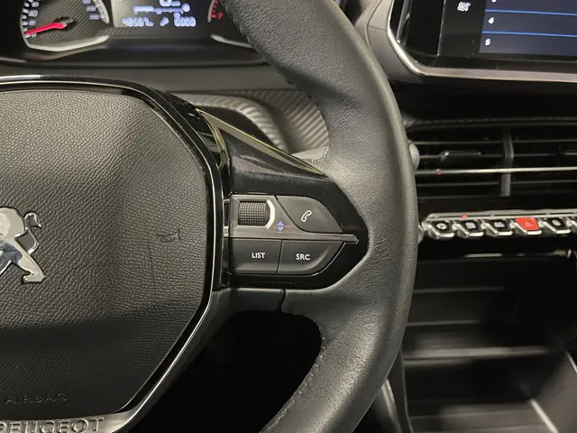 Peugeot 208 1.2 PureTech Active Pack 2021 Benzine 15