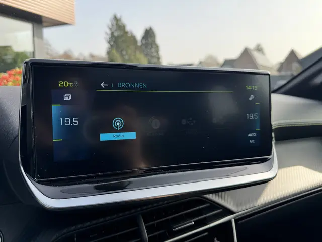 Peugeot e-208 GT Pack EV 50kWh 136 2022 Elektrisch 30