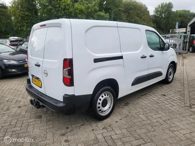 Opel Combo 1.2 PureTech 110 S&S L2 2023 Benzine 16