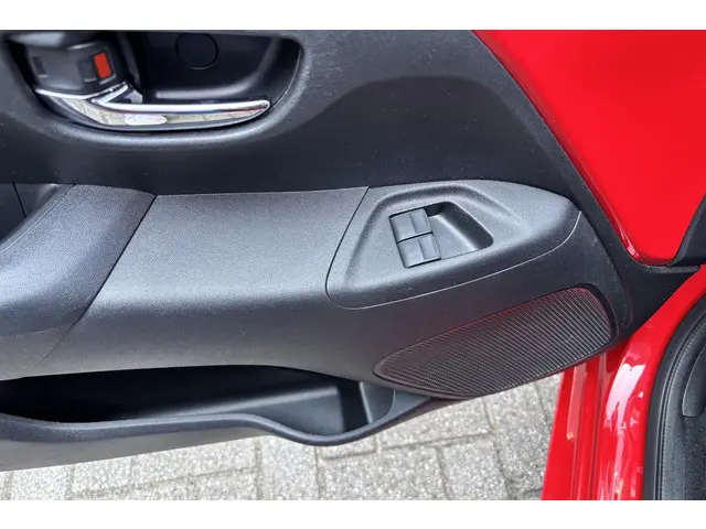 Toyota Aygo 1.0 VVT-i x-play 2020 Benzine 7