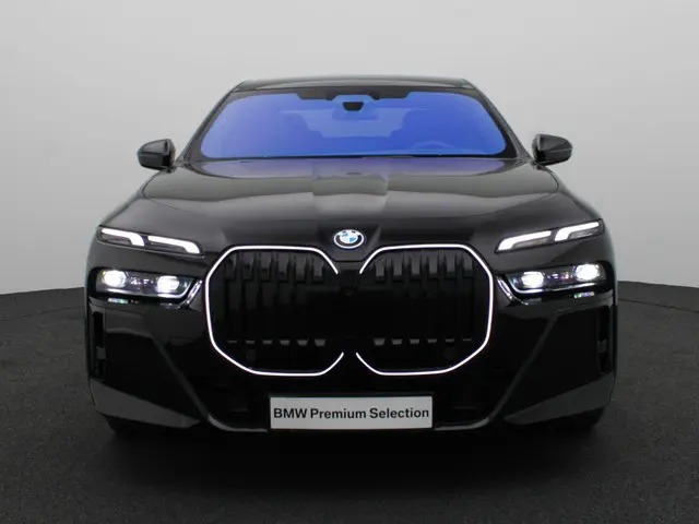 BMW i7 xDrive60 2025 Elektrisch 3