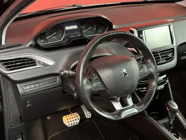 Peugeot 208 1.2 PureTech GT-line 2017 Benzine 3