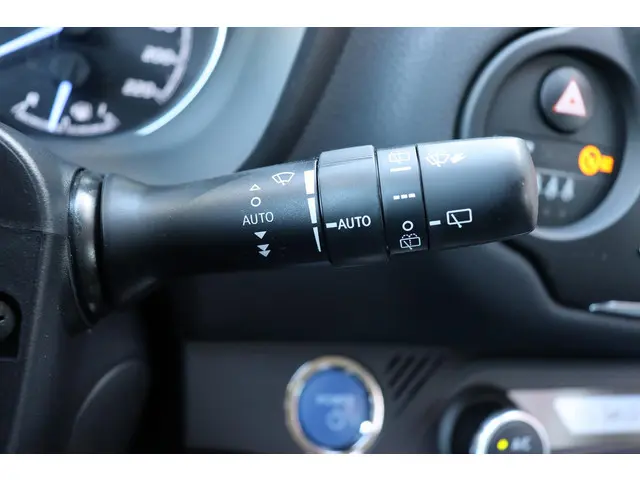 Toyota Yaris 1.5 Hybrid Y20, Navi 2019 Hybride Benzine 22
