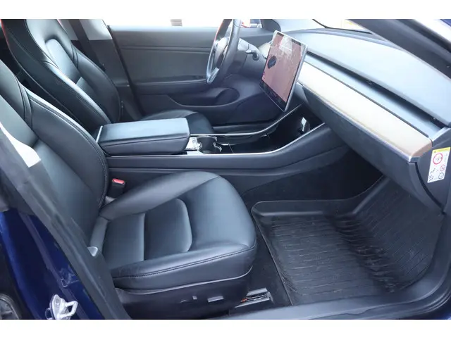 Tesla Model 3 Long Range AWD 75 kWh 2019 Elektrisch 18