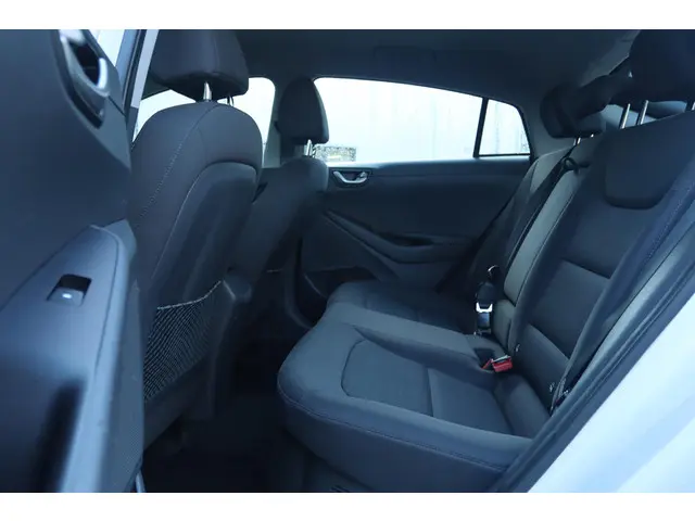 Hyundai IONIQ 1.6 GDi I-MOTION AUT. 2017 Hybride Benzine 14