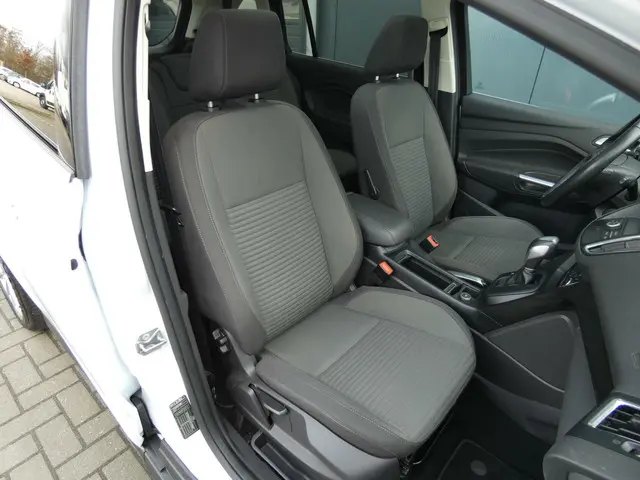 Ford Grand C-Max HELAAS VERKOCHT!!! 2015 Benzine 30