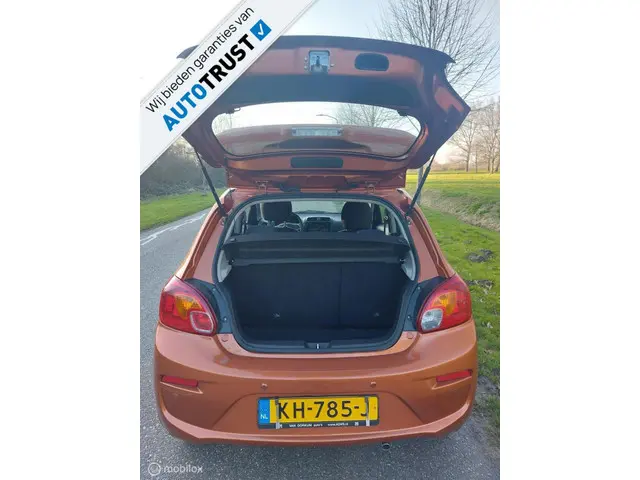 Mitsubishi Space Star 1.0 Intense 2016 Benzine 3