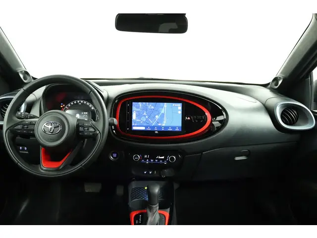 Toyota Aygo X 1.0 VVT-i CVT Undercover 2023 Benzine 4