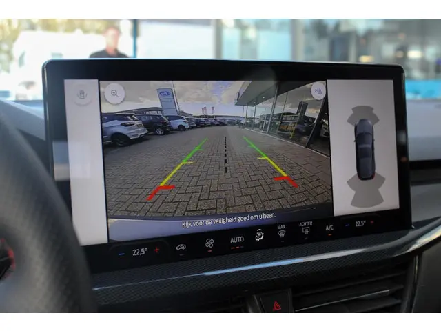 Ford Focus 1.0 EcoBoost Hybrid ST Line 2023 Benzine 23