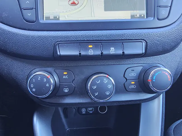 Kia cee'd Sportswagon 1.6 GDI First Edition 2016 Benzine 16