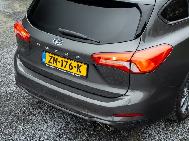 Ford Focus Wagon 1.0 EcoBoost ST Line 2019 Benzine 20