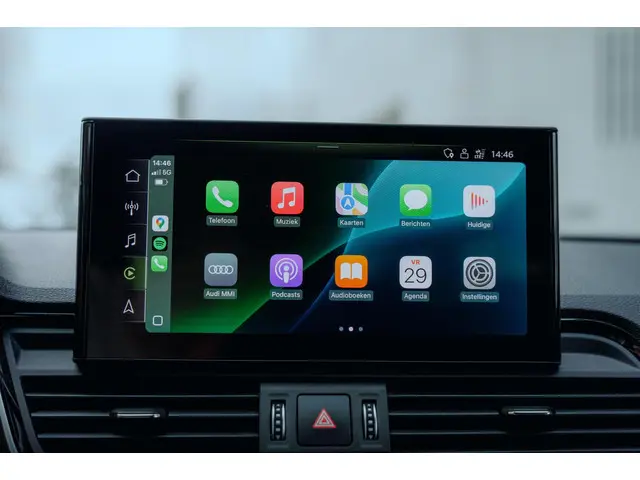 Audi Q5 50 TFSI e S edition 2021 Hybride Benzine 17