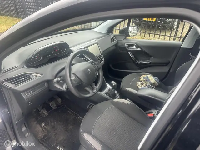Peugeot 208 1.2 PureTech Blue Lion 2016 Benzine 7
