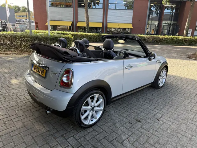 MINI Cooper Cabrio Mini 1.6 Highgate Cabrio 2014 Benzine 5