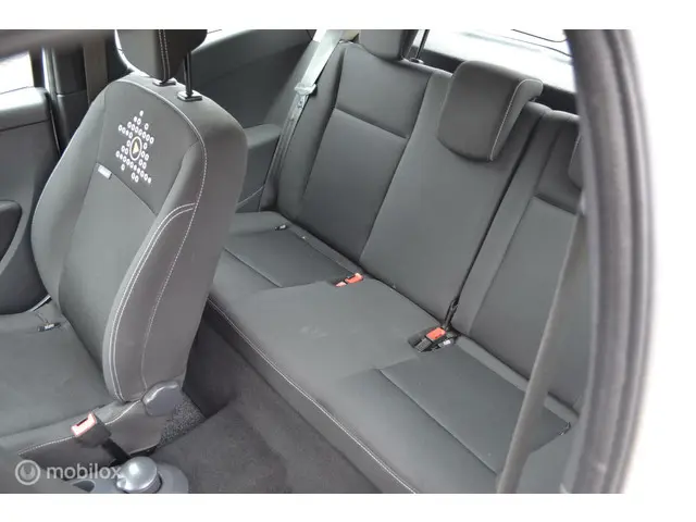 Renault Clio 1.2 Yahoo 2012 Benzine 16