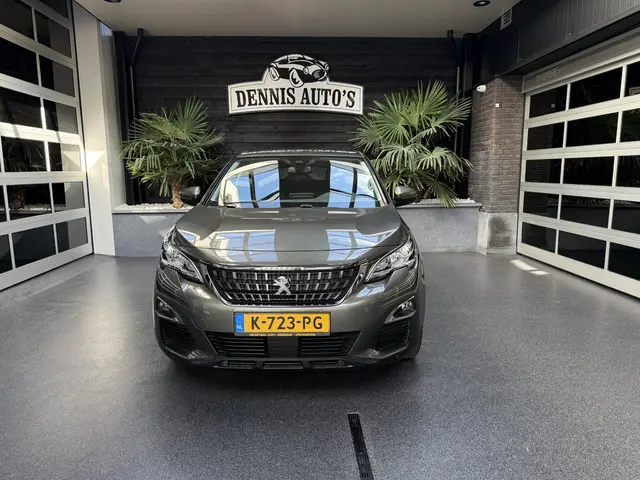 Peugeot 3008 1.2 PureTech Allure automaat! 2017 Benzine 2