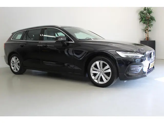 Volvo V60 2.0 D4 Momentum 2019 Diesel 2