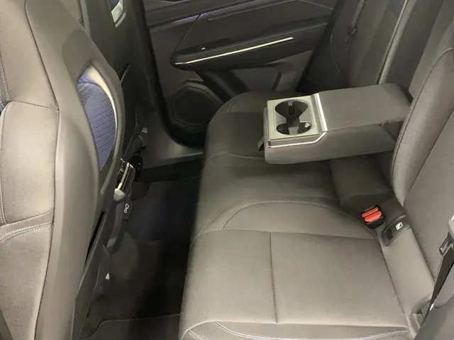 Lynk & Co 01 1.5 2024 Hybride Benzine 8