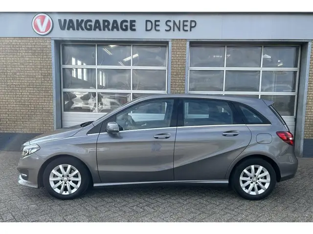 Mercedes-Benz B-Klasse 180 Ambition 2016 Benzine 14