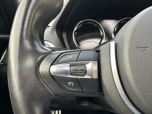 BMW 1 Serie 118i High Executive 2019 Benzine 19
