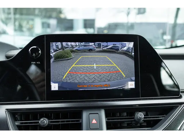 Lexus UX 250h Business Line 2022 Hybride Benzine 40